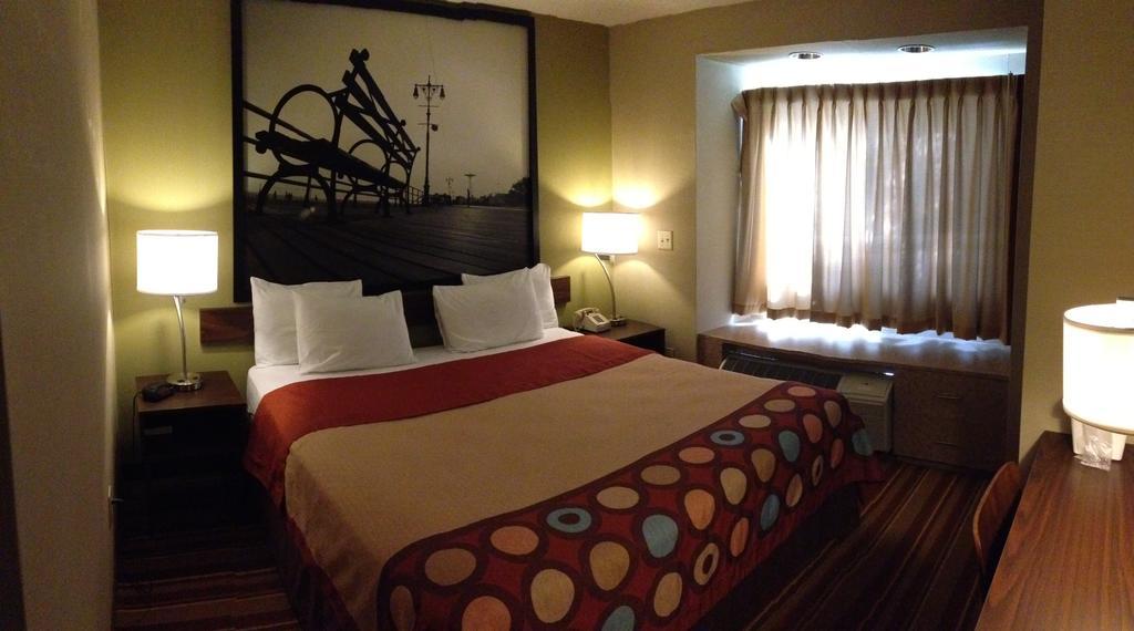 Super 8 By Wyndham Schenectady - Albany Area Hotell Rum bild